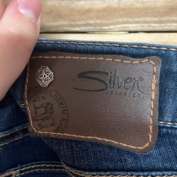 Silver Jeans size 29x31 Dark Wash Suki Jeggings with Stretch No Front Pockets - Picture 6 of 11